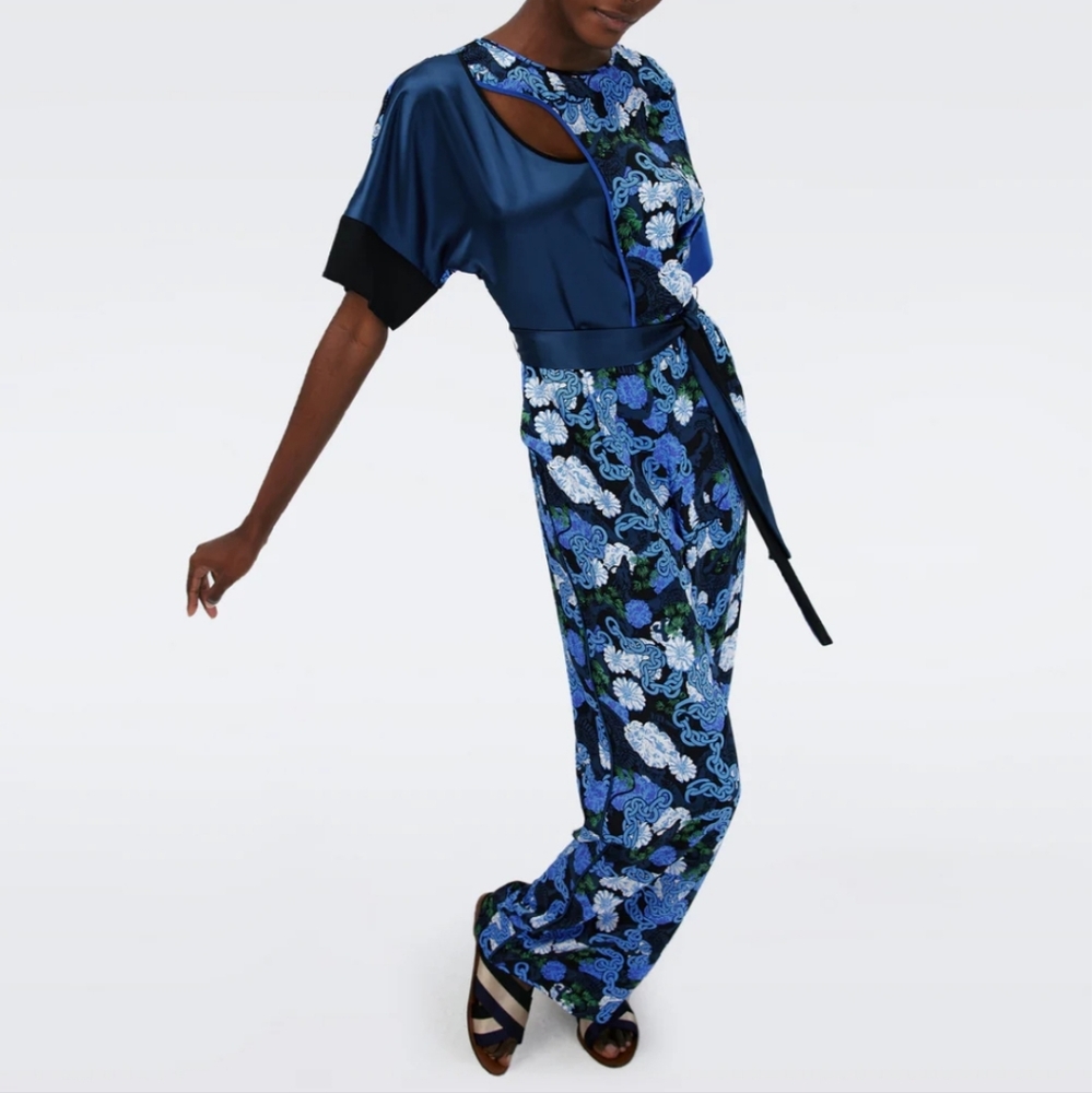DVF Jumpsuit - Picture 3 of 8